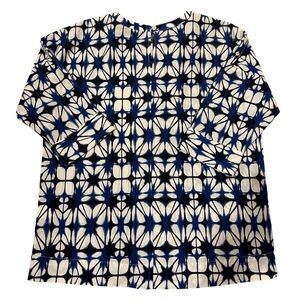 Banana Republic Geometric Blue and Black Women's Top - Like New - Small